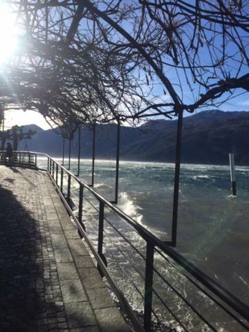 In Centro Ca' Leandro Vista Lago Lierna Eksteriør bilde